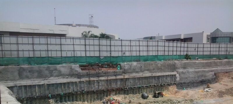 First level of anchored pile wall